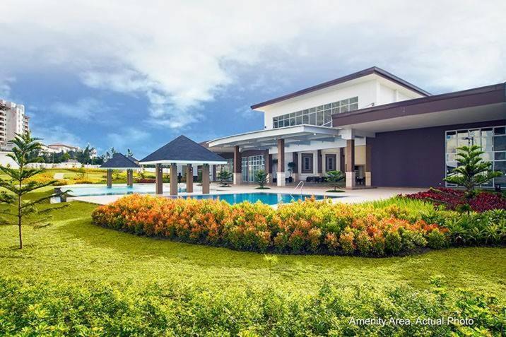 Smdc Tagaytay Taal Lake Condo Cook Netflix No Balcony No Free Parking Tagaytay City Exterior photo