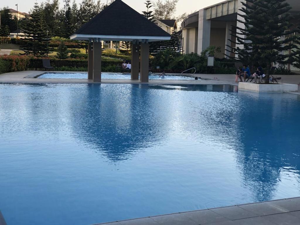 Smdc Tagaytay Taal Lake Condo Cook Netflix No Balcony No Free Parking Tagaytay City Exterior photo