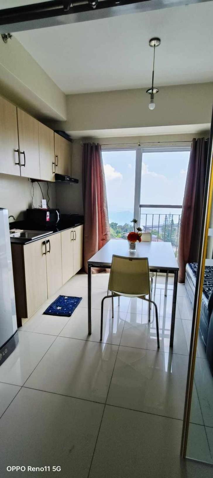 Smdc Tagaytay Taal Lake Condo Cook Netflix No Balcony No Free Parking Tagaytay City Exterior photo